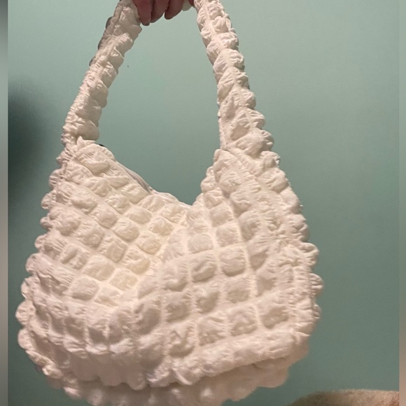 Polar White puff shoulder purse - Picture 4 of 4
